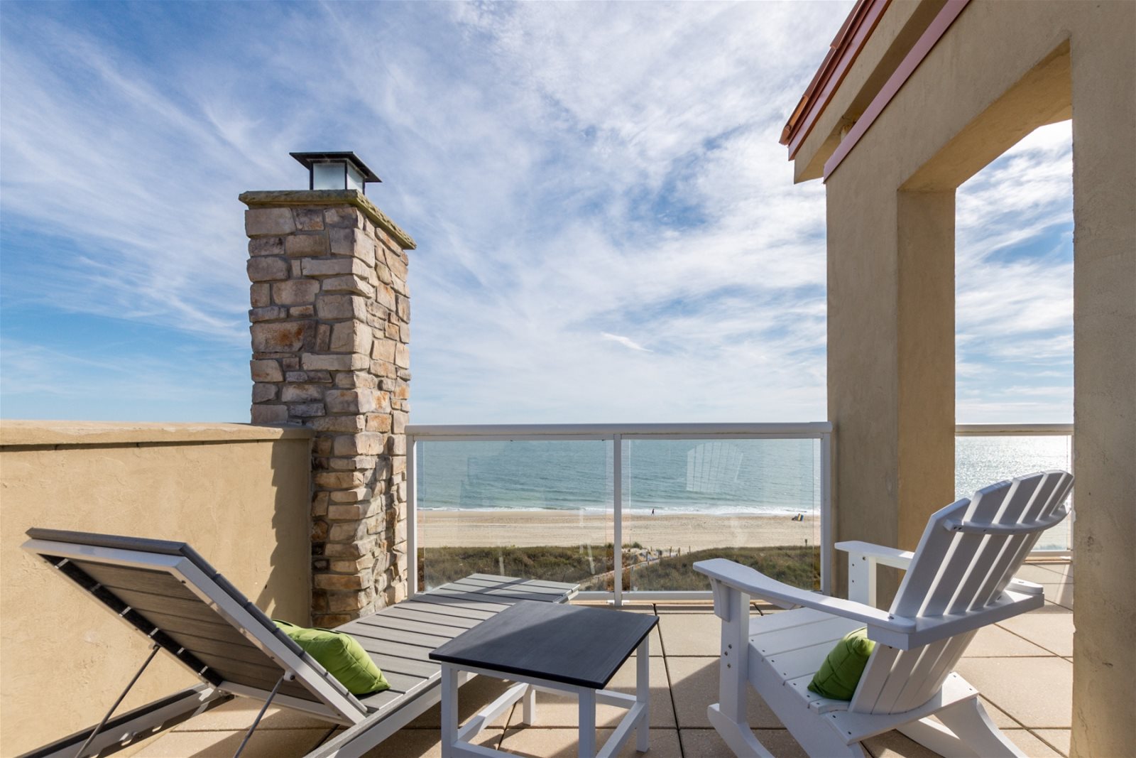 Gallery of Private Rooftop Hot Tub Penthouse Condos For Sale & Key ...